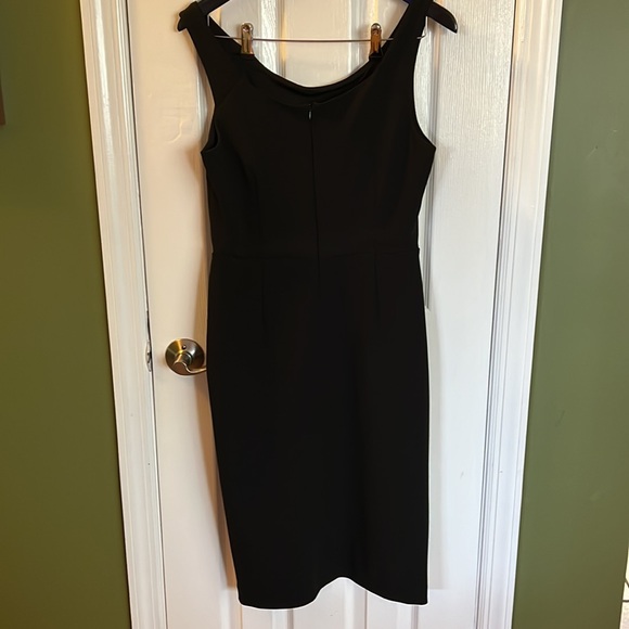 Betsy Johnson body shape dress sleeveless with zipper in back size 6 - Picture 2 of 3